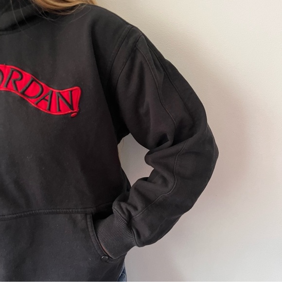 Black and Red Vintage Air Jordan Hoodie - Picture 4 of 9